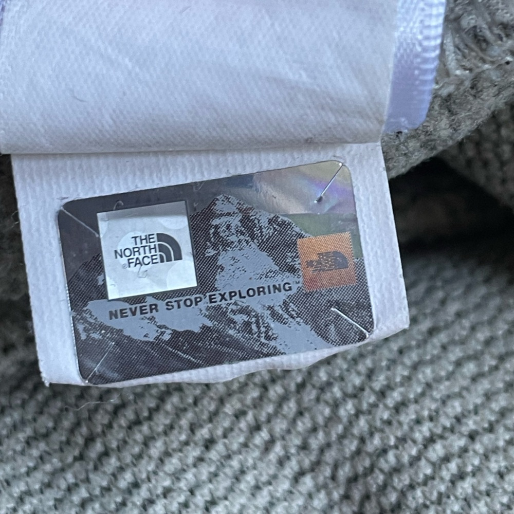 The North Face Furry Sherpa Full Zip. Neutral. Off White colorway. Size Medium - Picture 9 of 10